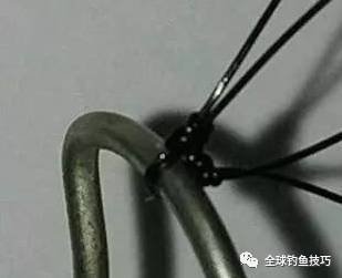 相关搜索 钓鱼八字环子线绑法 子线的绑法图解 双钩绑法 鱼竿杆稍绑法