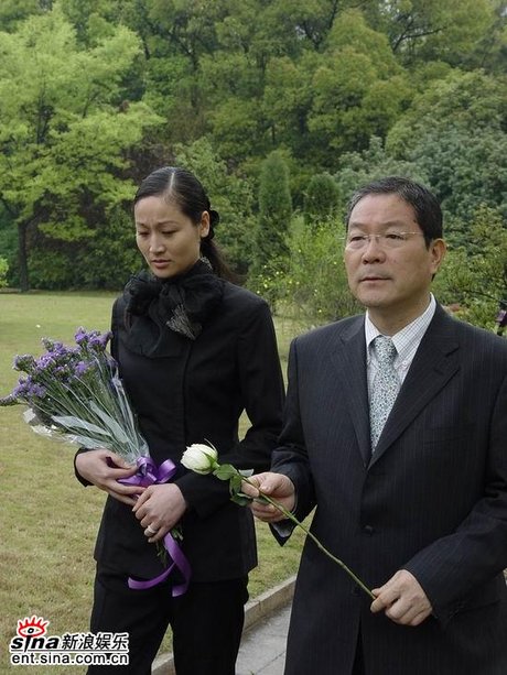 幕-遗孀 宋美英神情凝重