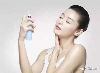 长痘痘是因为缺水吗