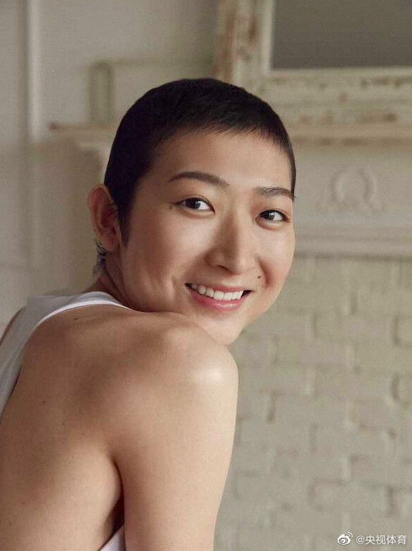 花子头发型男短发