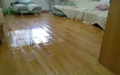 地板泡水了怎么办