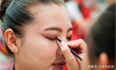 廉价化妆品的危害