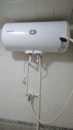 一家三口用多少升的热水器