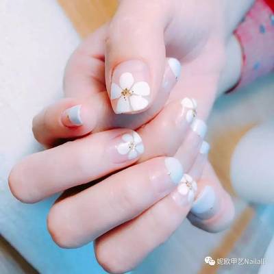 产后多久可以做美甲