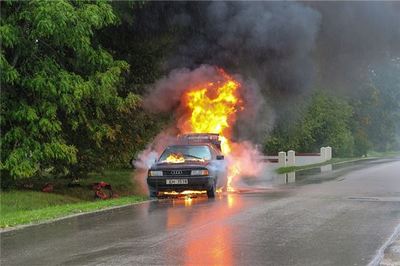 做梦车着火了