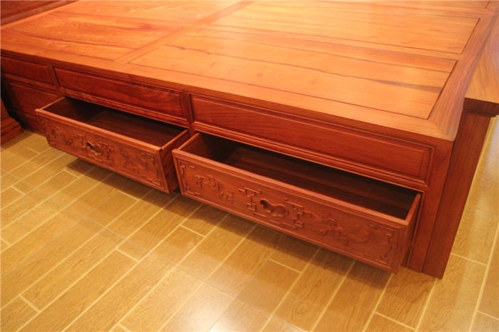白酸枝家具