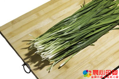 月子期间可以吃韭菜吗