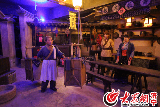 水浒中酒馆叫什么用,水浒上有一个叫什么仝的 水浒中酒馆叫什么用,水浒上有一个叫什么仝的