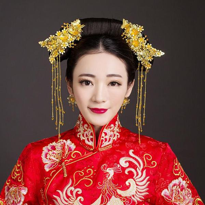 婚纱秀禾都适合的发型