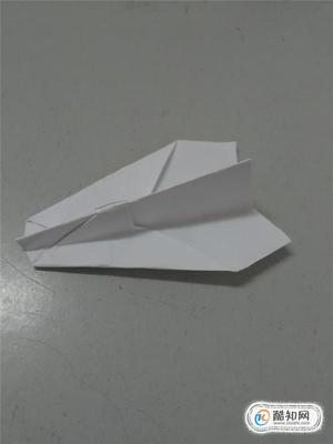纸飞机怎么拐弯