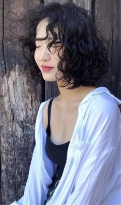 半丸子头短发烫发