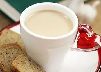 牛奶和红茶