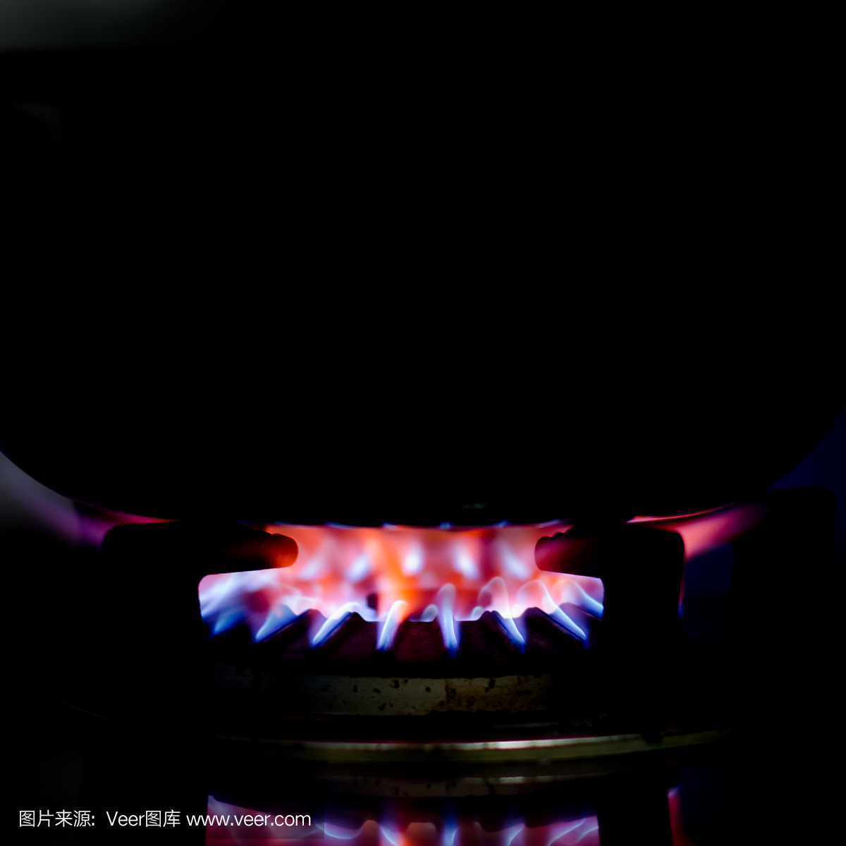 冬天厨房热暖炉
