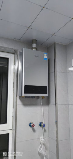 恒温热水器费电吗