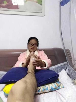 怀孕可以捏脚吗