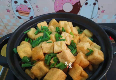 焖油豆腐的做法