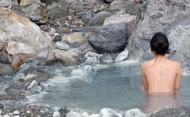 怀孕能泡温泉吗