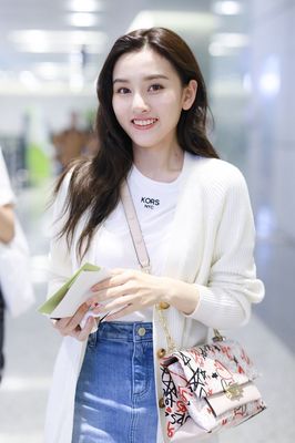自然微卷长发