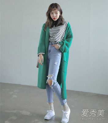 浅绿色毛衣搭配