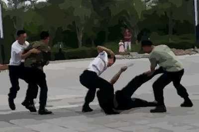 梦见自己打架了