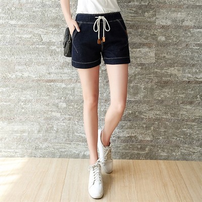 白鞋子怎么搭配衣服