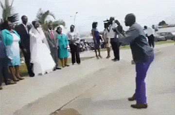 非洲婚礼开枪