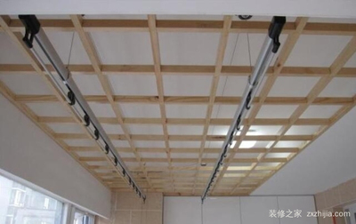 吊顶后怎样安装衣架