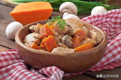 胡萝卜炖鸡肉