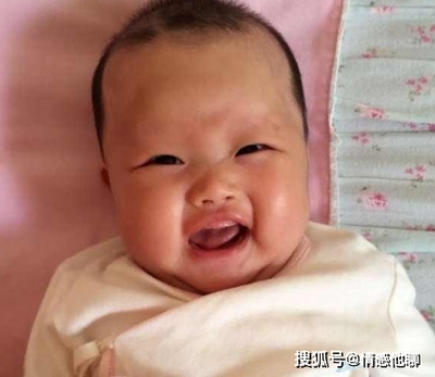 怎么逗宝宝开心