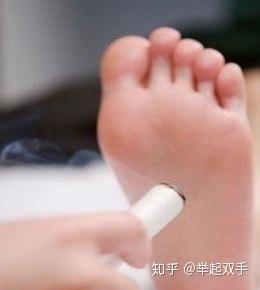 脚底爱出汗是怎么回事