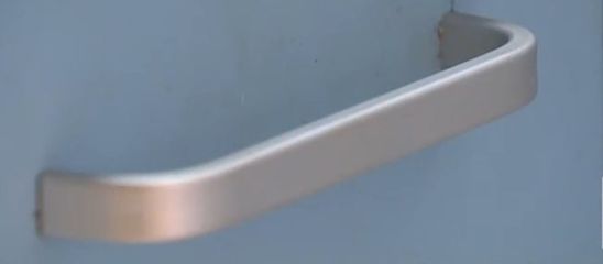 地板到门把手距离