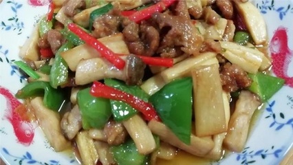 青椒炒鸡腿菇做法大全家常