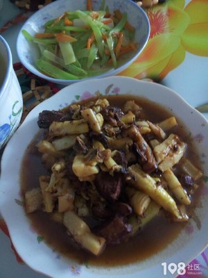 红萝卜炒土鸡做法大全家常