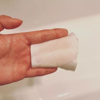 湿敷后痘痘的地方疼
