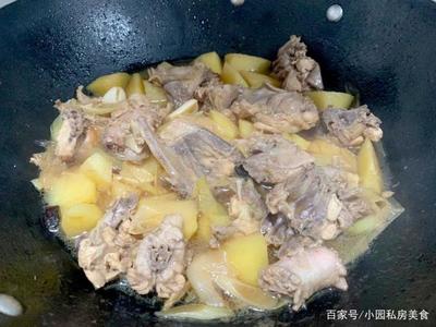 炖鸡架骨的做法大全家常