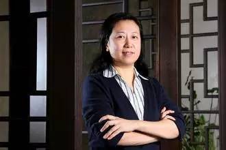 女人做法务还是做律师