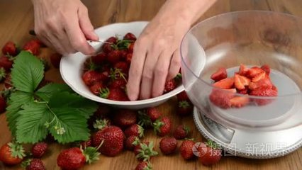 草莓食前怎样清洗