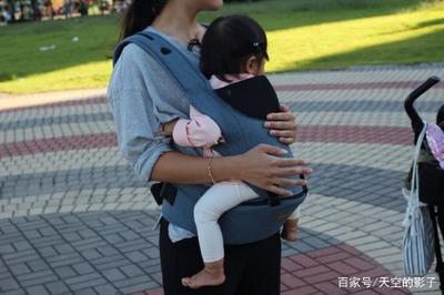宝宝几个月可以用背带腰凳