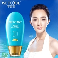 擦防晒霜要用卸妆水吗