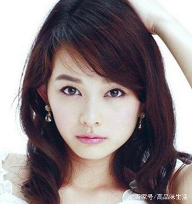 长脸女生适合的齐肩发