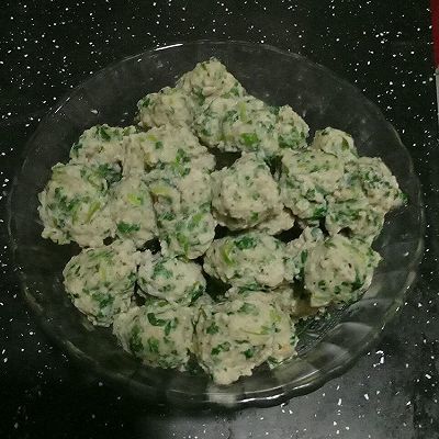 香菜大丸子的做法大全家常