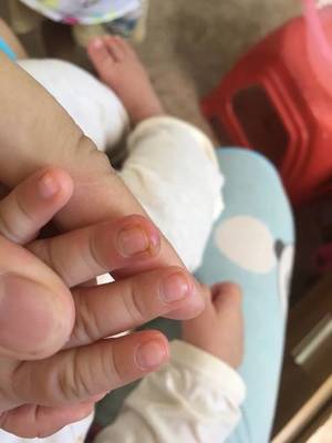 月子里能给宝宝剪手指甲吗