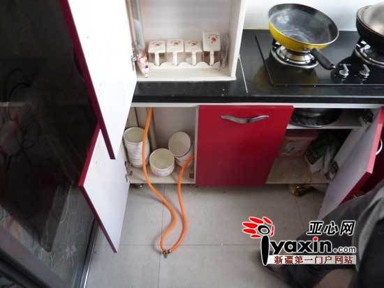 如何把天然气管放到橱柜里