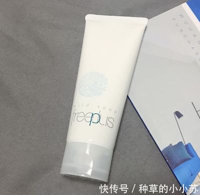 芙丽芳丝洗面奶痘痘