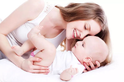 母乳期间可以拉直发吗