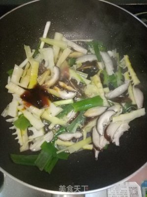 竹笋炒香菇做法