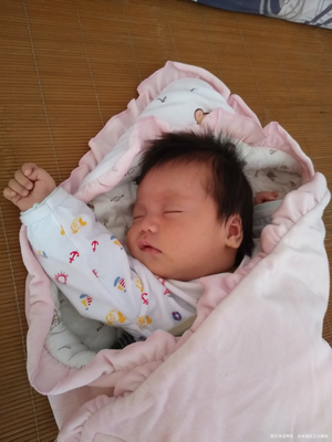 一个月小孩