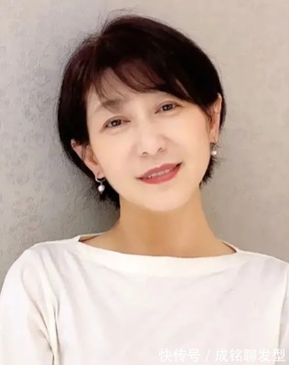 五十五岁的女人的发型