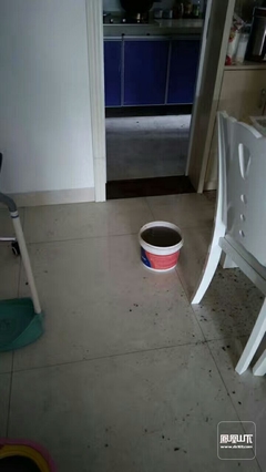 楼上厨房堵了楼下