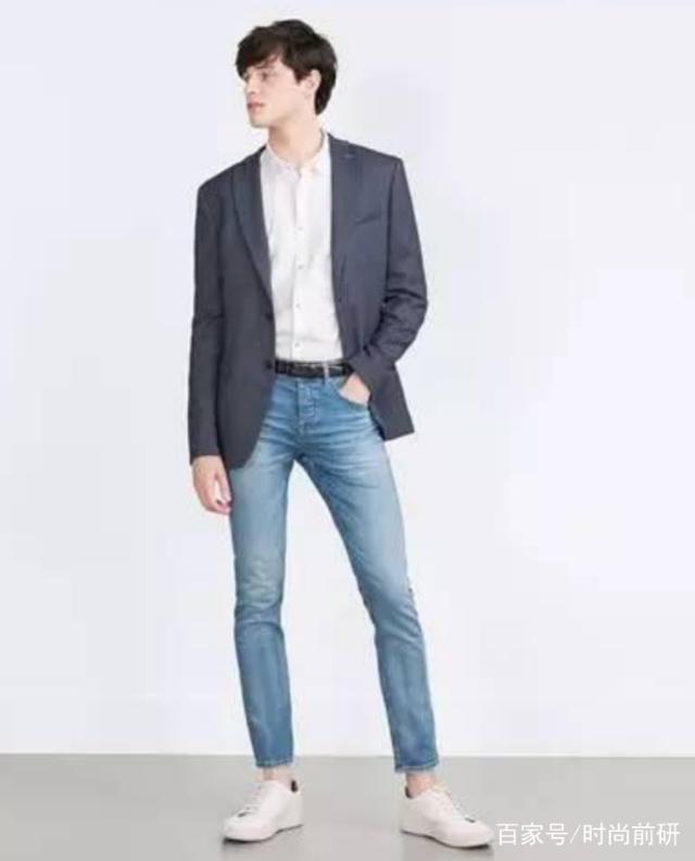 休闲西服搭配牛仔裤